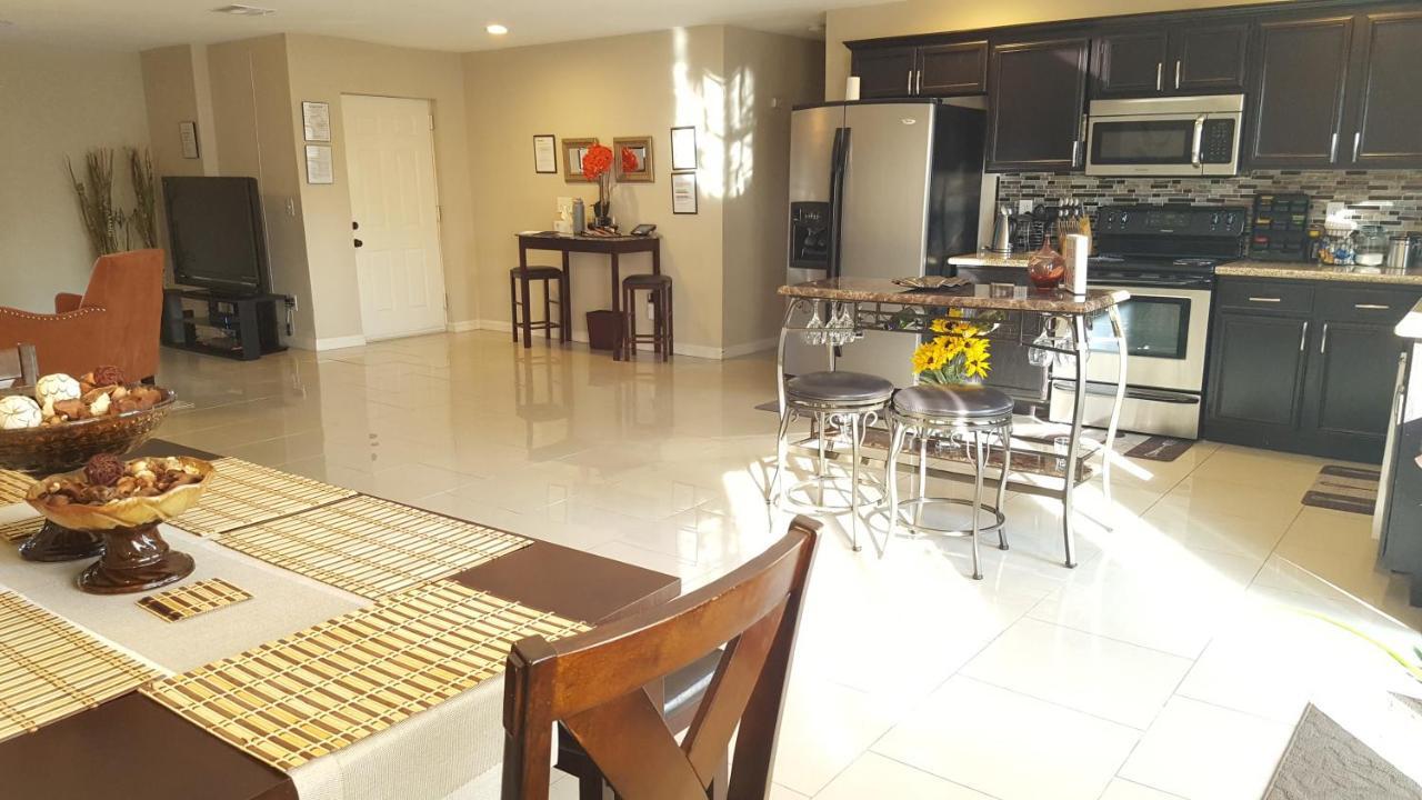Beautiful 3 Bed/2 Bath Cozy Get Away Home Las Vegas Exterior photo