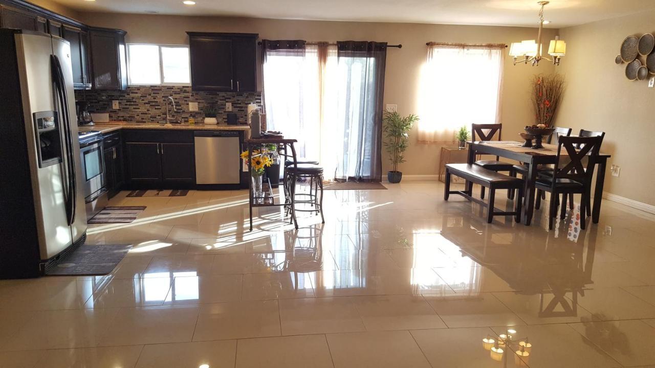Beautiful 3 Bed/2 Bath Cozy Get Away Home Las Vegas Exterior photo
